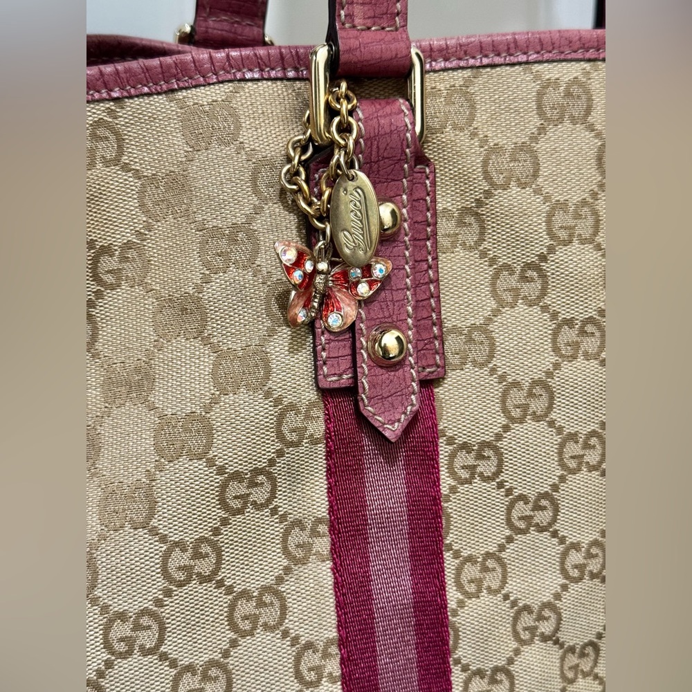 Gucci Jolicuer Tote bag with butterfly charm with COA - Picture 10 of 16